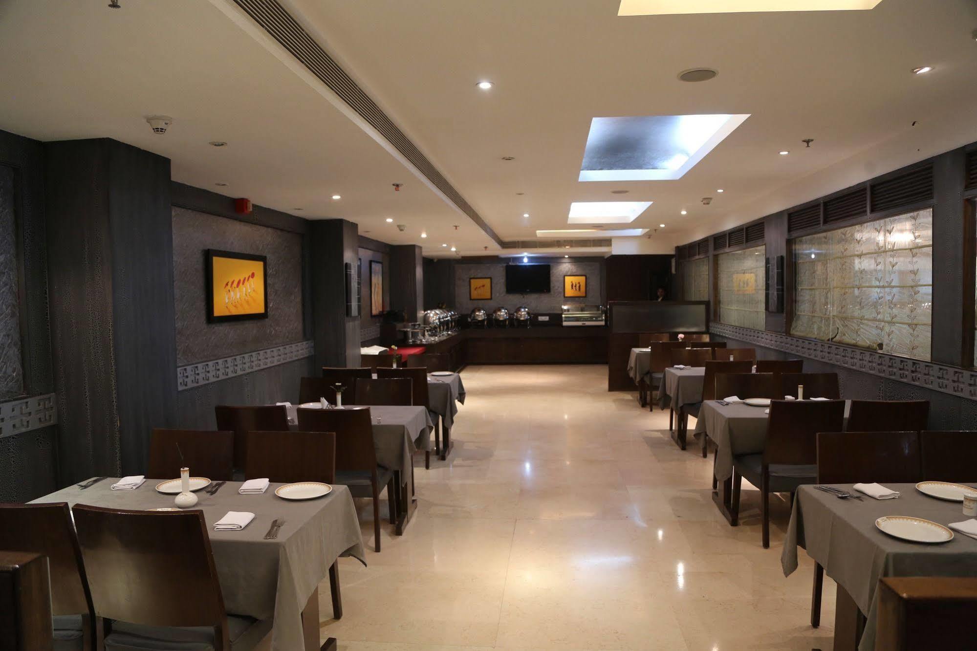 皇家方舟号酒店 Dharampur  外观 照片