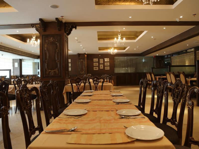 皇家方舟号酒店 Dharampur  外观 照片